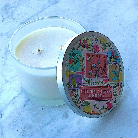 DW HOME CANDLE COTTON FLOWER & HONEY 2 WICK RICHLY SCENTED NEW - Picture 3 of 4